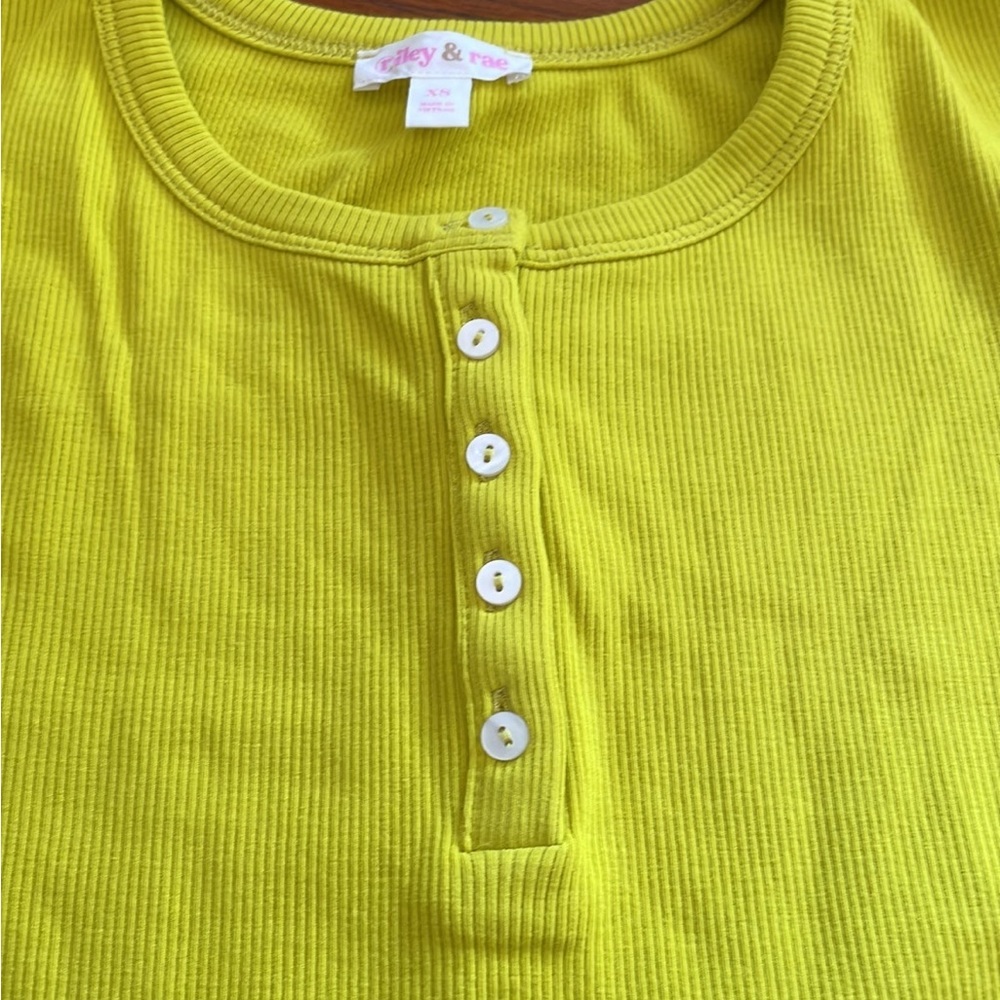 Riley & Rae XS Rib Knit Top - Picture 2 of 7
